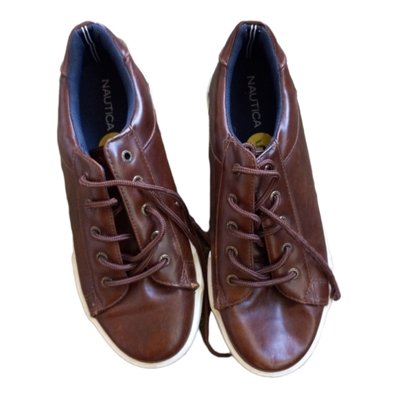 - Beautiful Boys Lace up Brown High Top Shoes Size 5 in Excellent Used Con… - Picture 1 of 5
